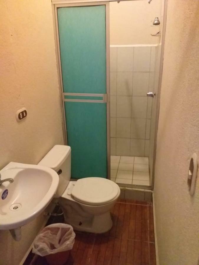 !Que Tuanis! Hotel Playas del Coco ภายนอก รูปภาพ