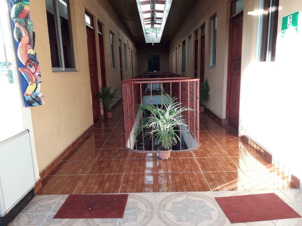 !Que Tuanis! Hotel Playas del Coco ภายนอก รูปภาพ